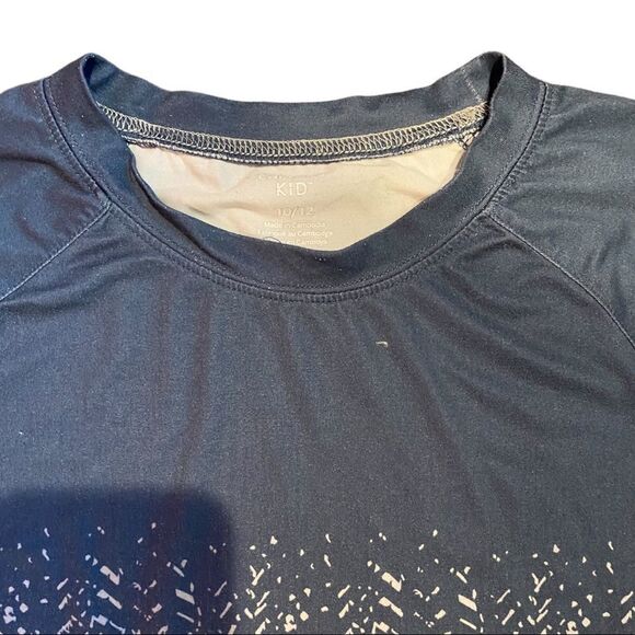 Bundle Of Two Boys T-Shirts - Picture 8 of 16